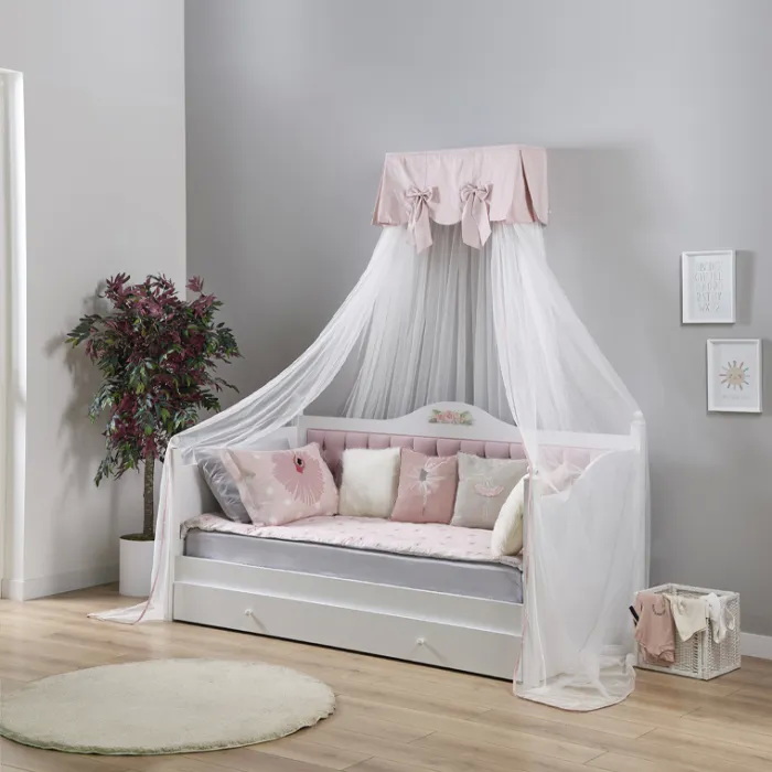 Almila Lora Bebek Odası Takımı